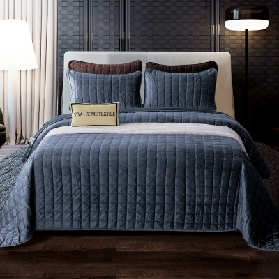 Велюровое покрывало в клетку и две наволочки (Темно-синий)